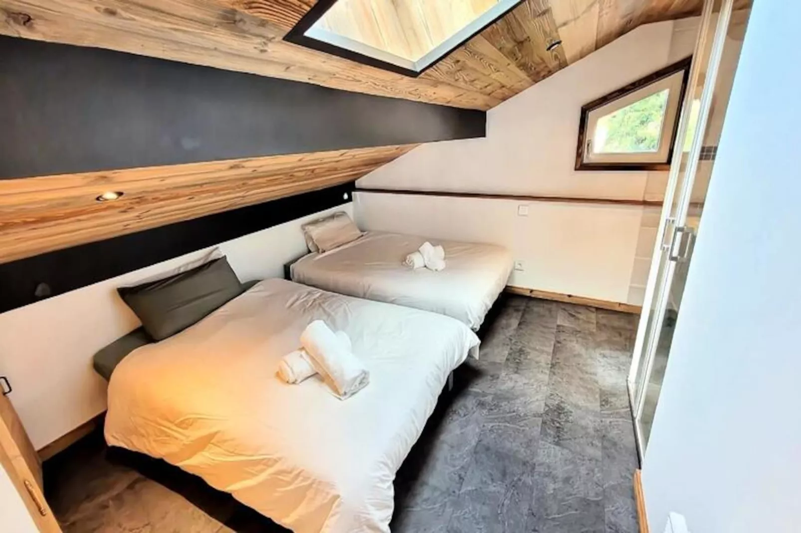 Résidence Le Shangri La-Niet-getagd