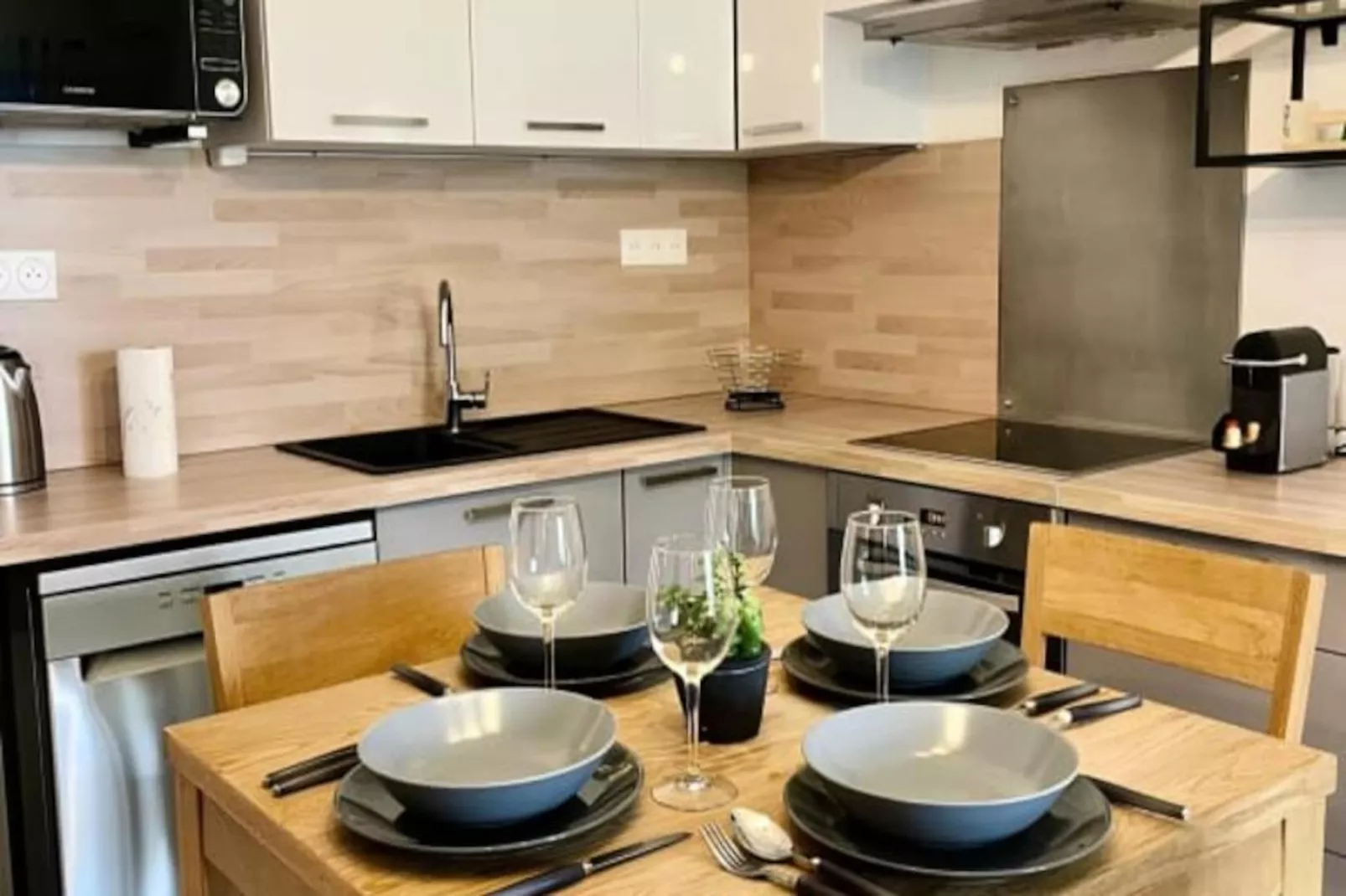 "le Romarin" - Clim Et 1 Place De Parking Priv&eacute;e-Niet-getagd