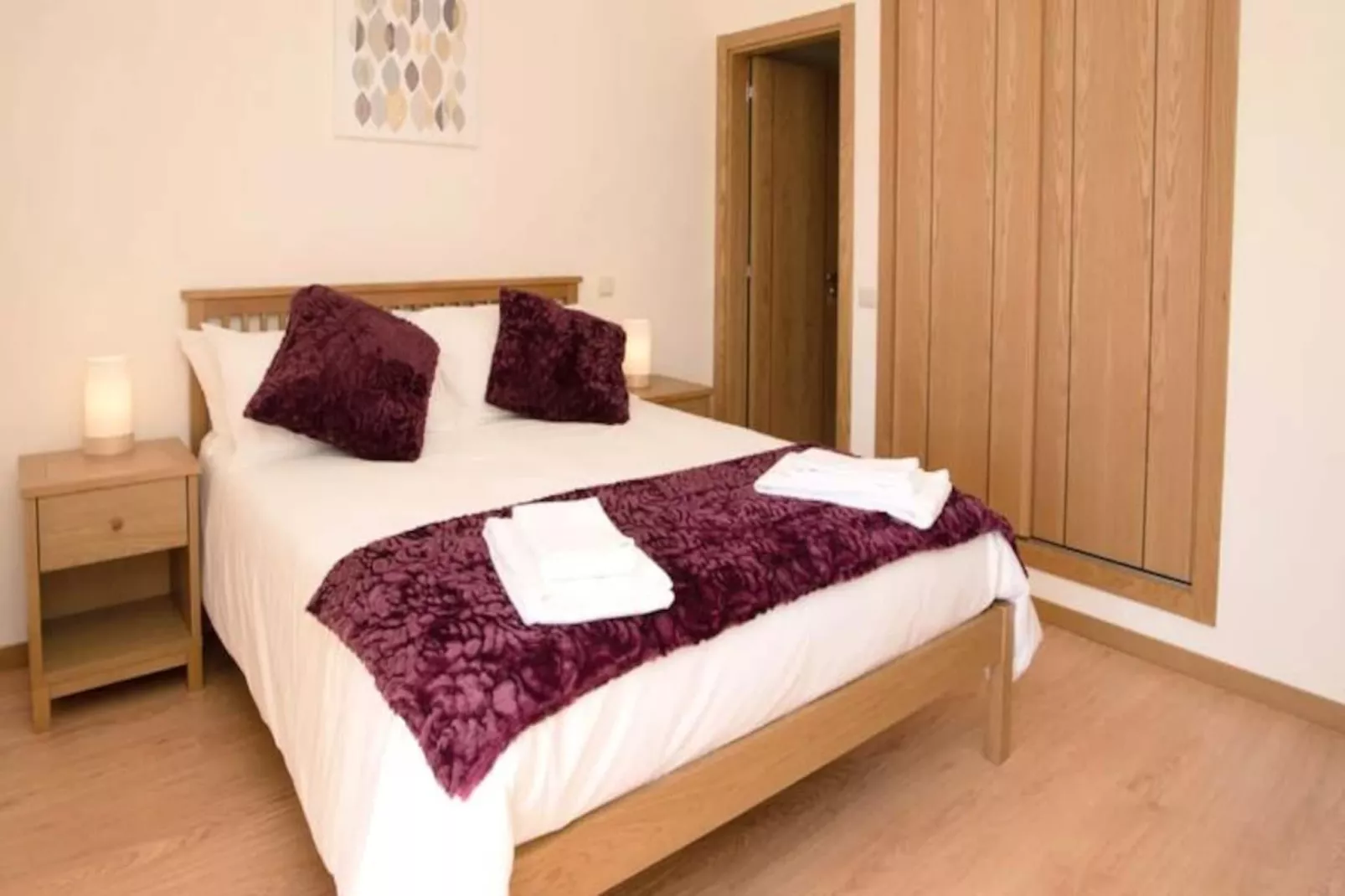 Central Modern 2-bed Apartment Arma&ccedil;&atilde;o De Pera-Niet-getagd