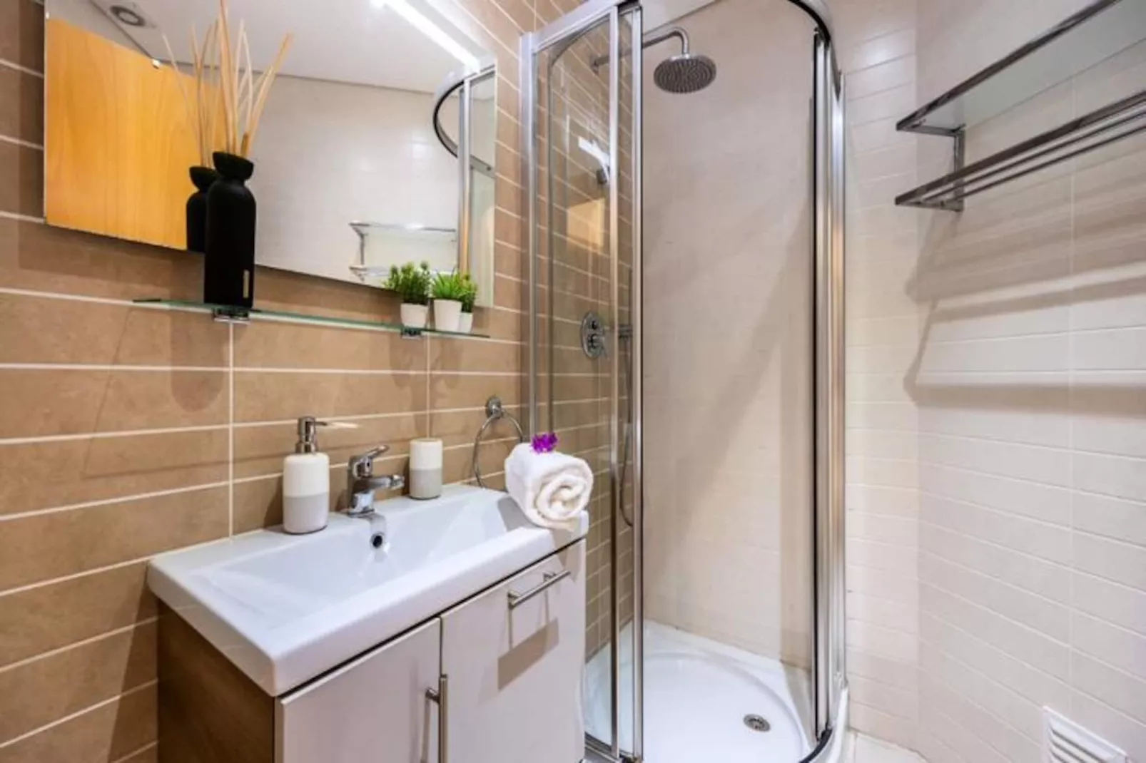 Supreme Lodge Burgau-Niet-getagd