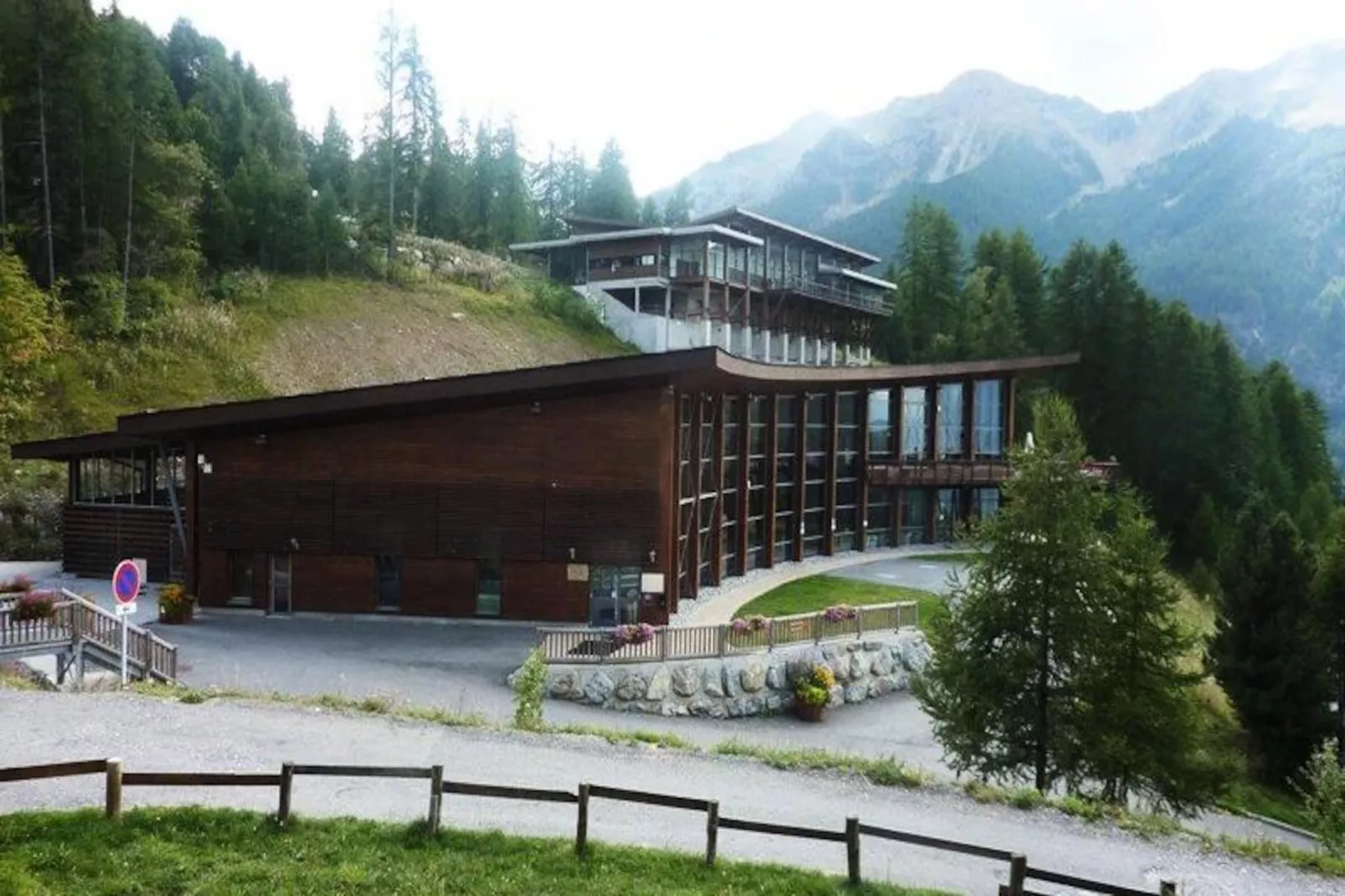 Résidence Balcon Orres-Niet-getagd