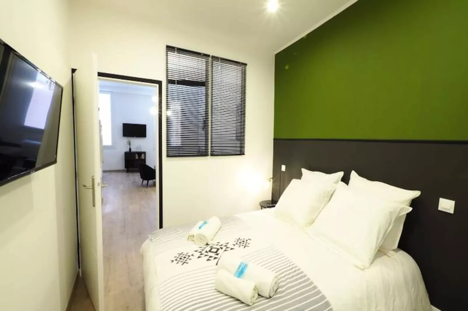 06r - Beau T2 Moderne - Vieux Nice-Niet-getagd