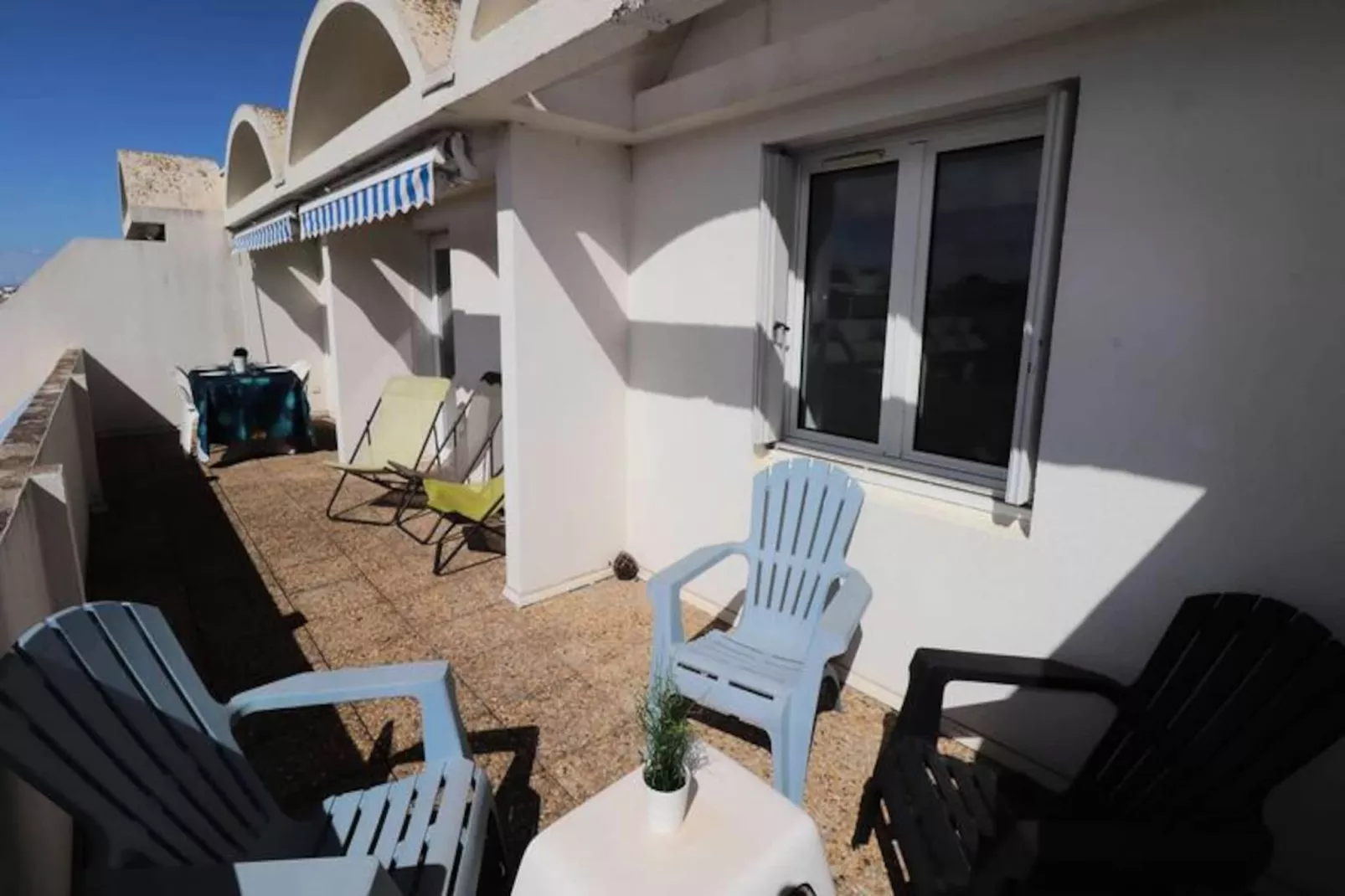 Résidence  Floralies 2-Niet-getagd