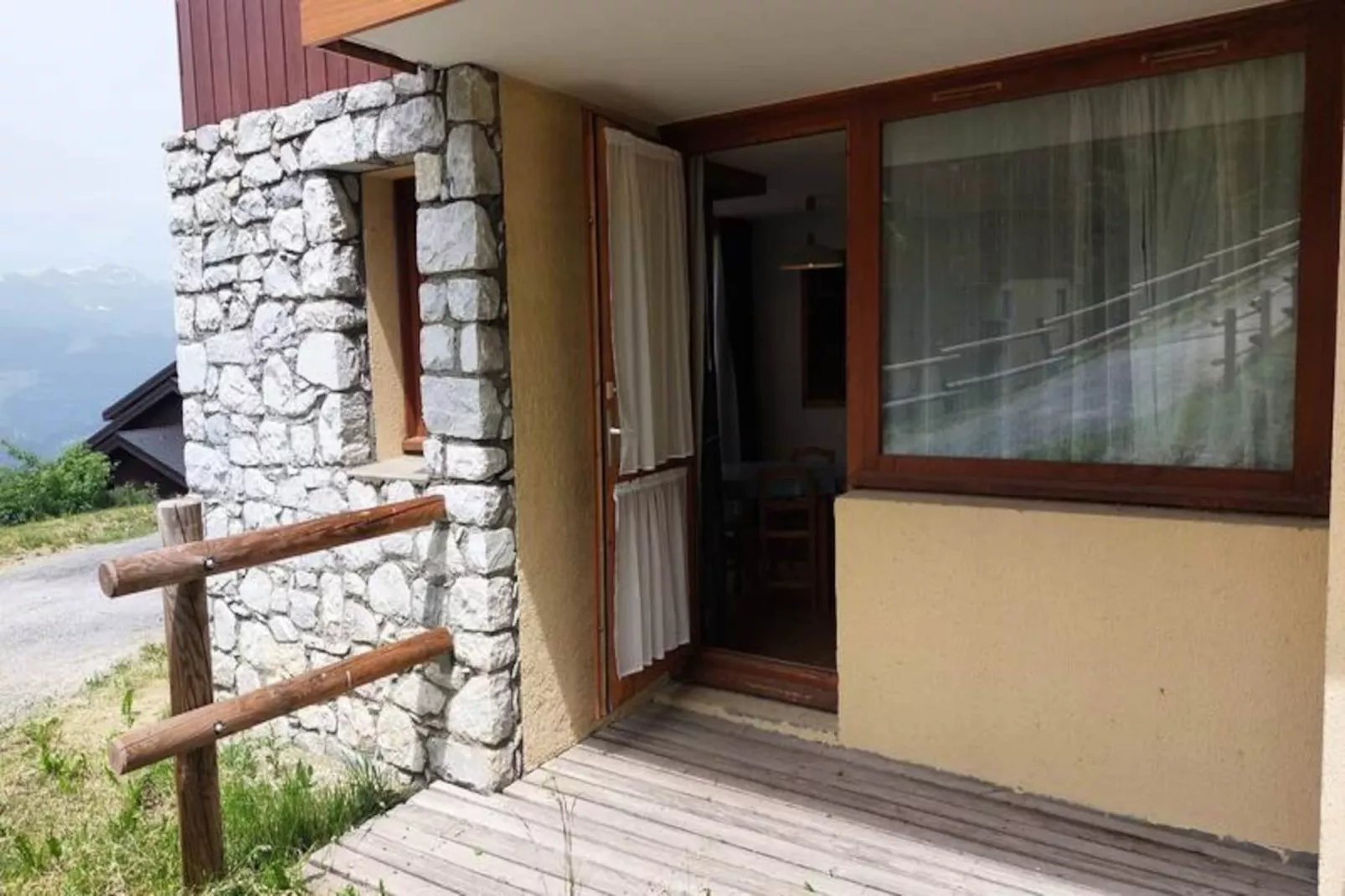 Résidence Aigle-Niet-getagd