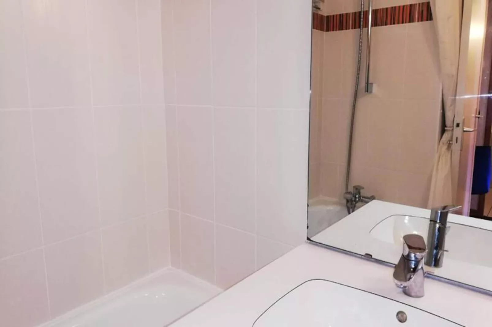 Résidence Gollet G-Niet-getagd