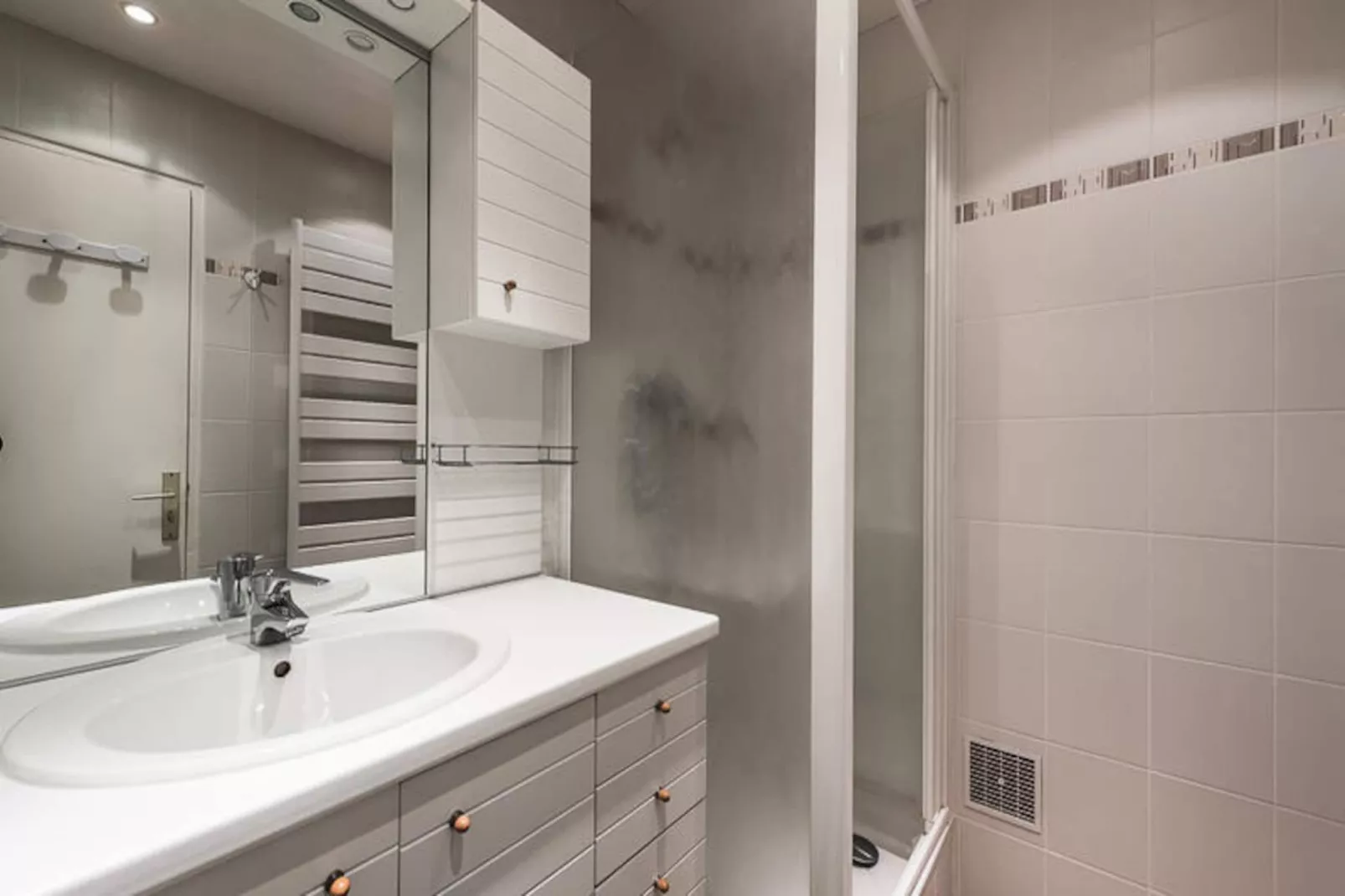 Résidence Bec Rouge-Niet-getagd