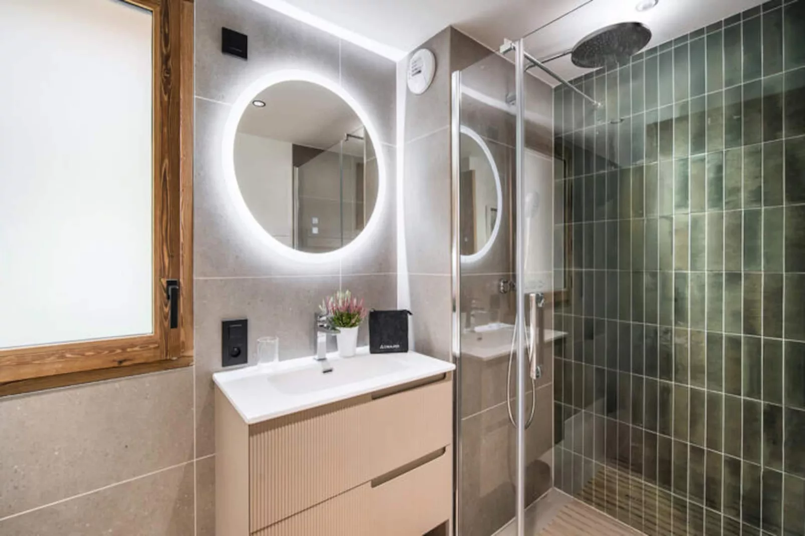 Résidence Naos-Niet-getagd