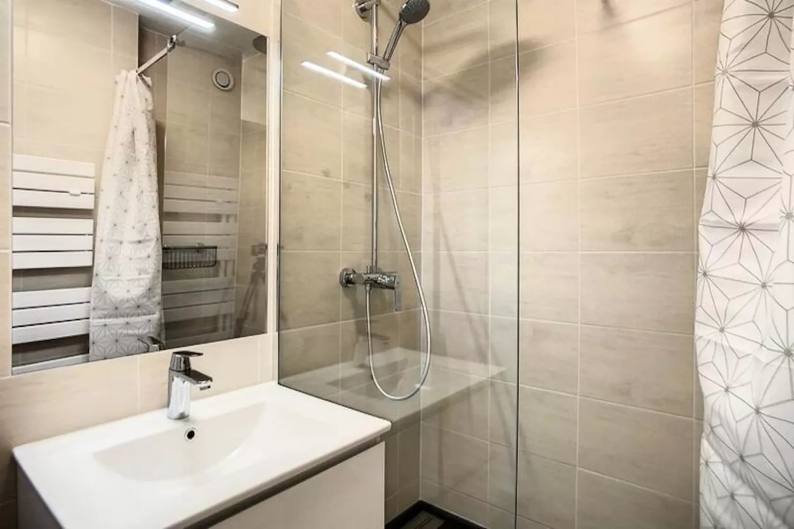 Résidence Jettay-Niet-getagd