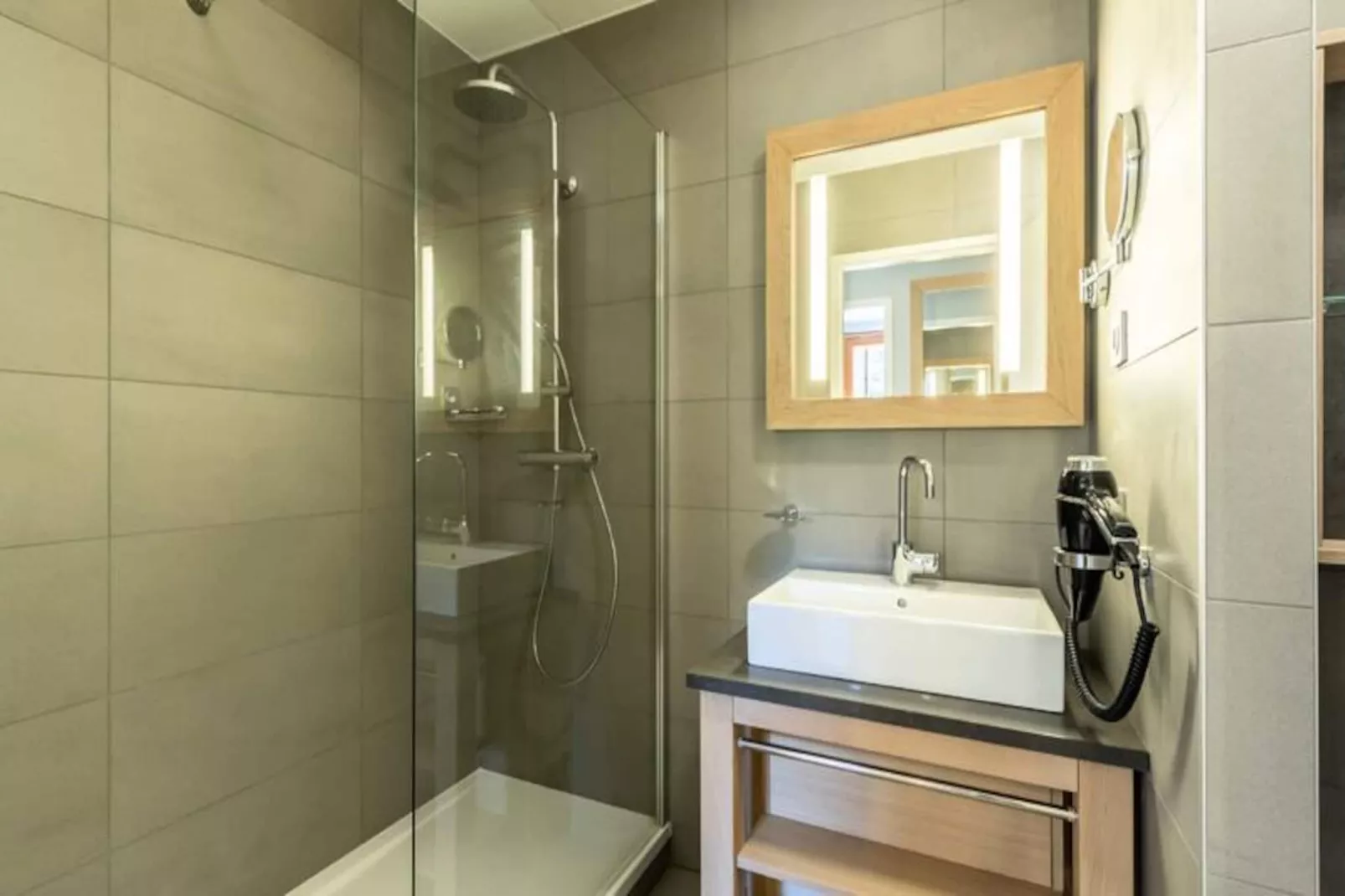 Résidence Les Monarques-Niet-getagd