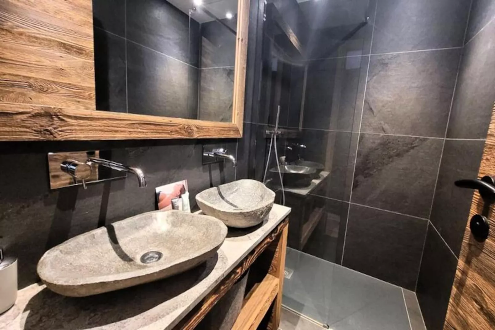 Résidence PremiÈre Loge-Niet-getagd