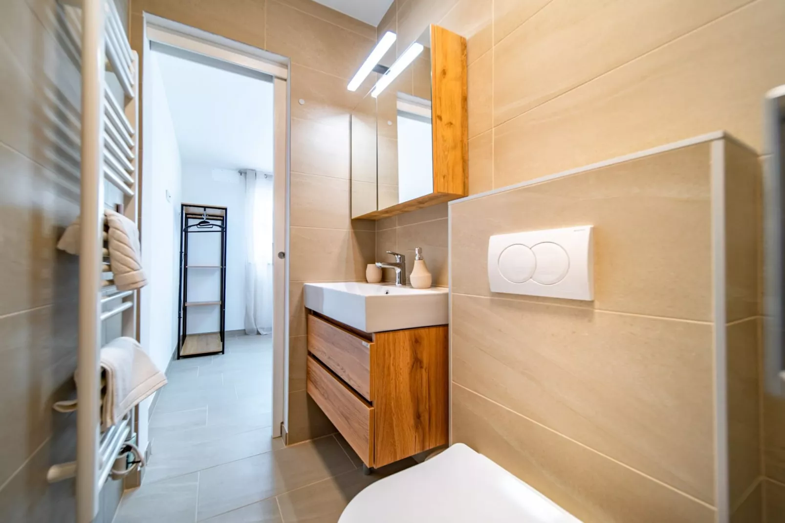 Apartments Arti Homes Rab Banjol - Two Bedroom Apartment With Terrace (Arti 3)-Badkamer