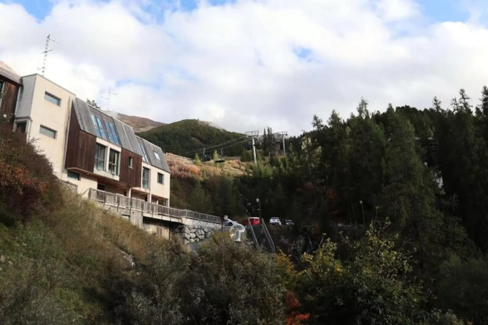 Résidence Balcon Orres-Niet-getagd