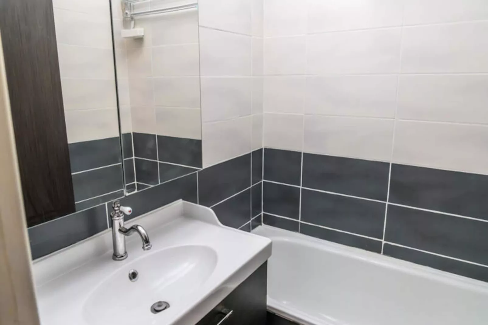 Résidence L'oustal-Niet-getagd