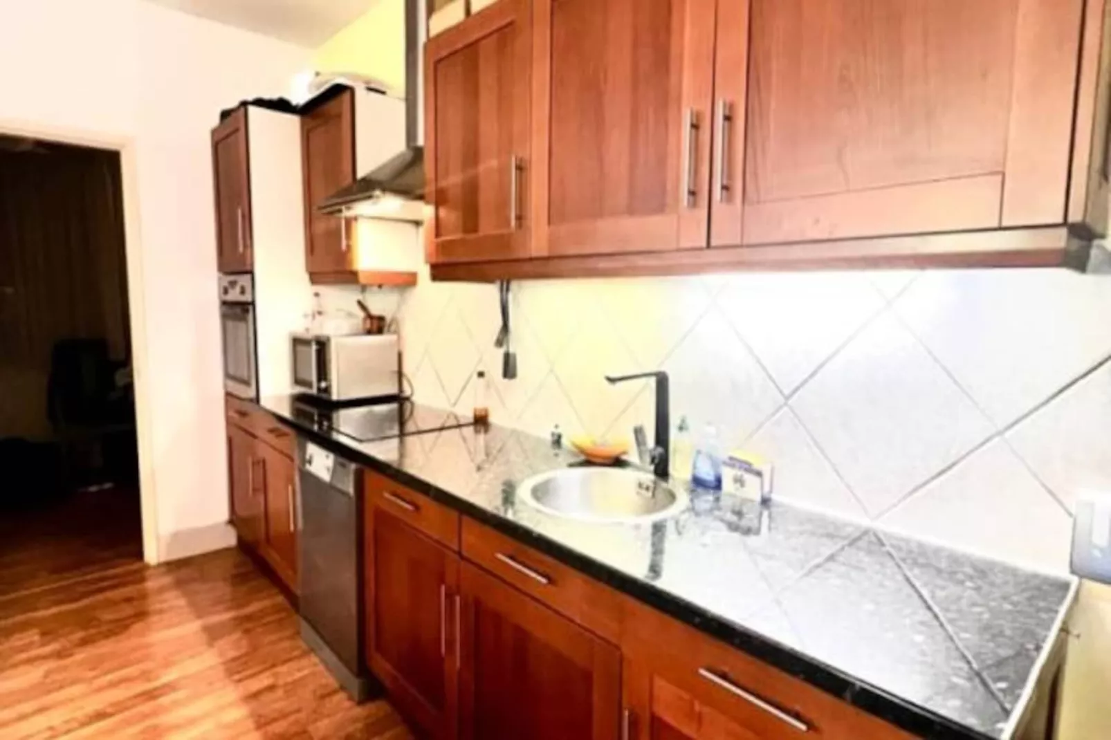 Résidence Maison De Vacances Au Centre-ville D'antibes Avec Piscine Priv&eacute;e-Niet-getagd