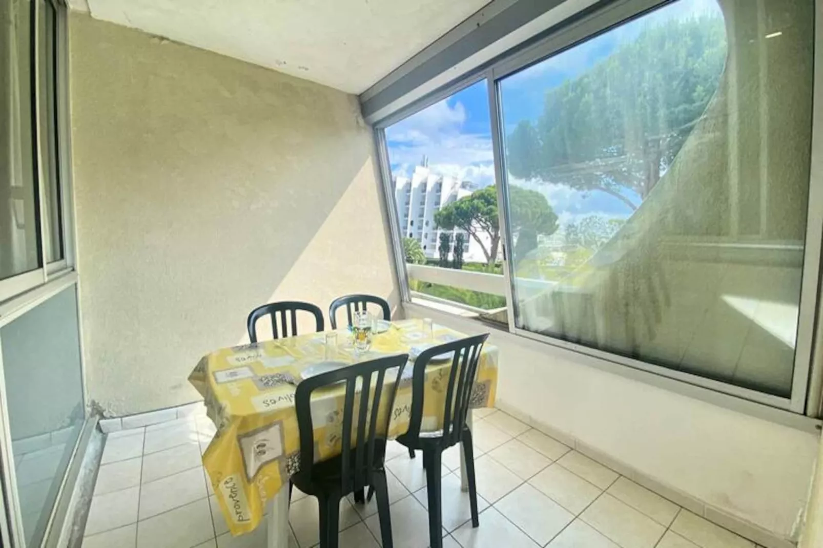 Résidence Le Chabian-Niet-getagd