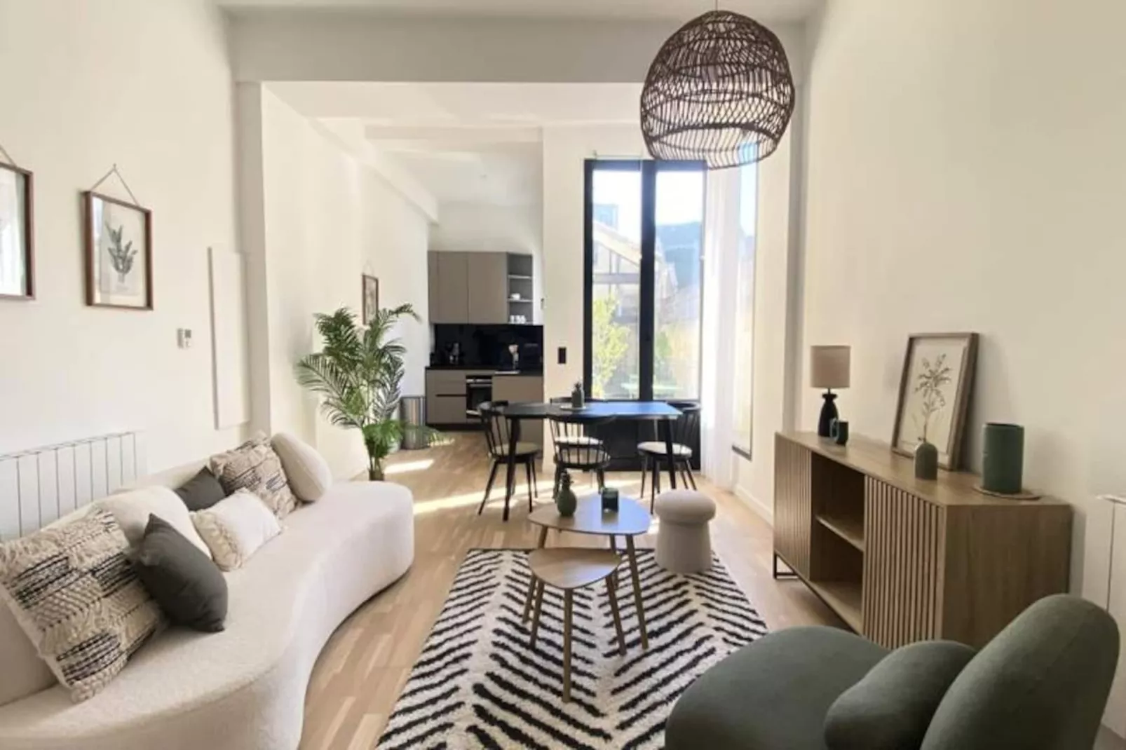 Duplex De Charme Au C&oelig;ur Du Triangle D&rsquo;or-Niet-getagd