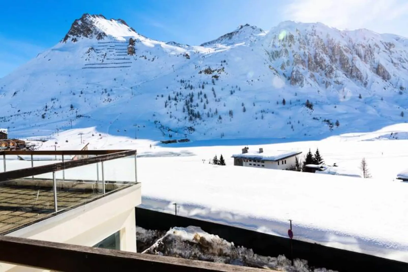 Résidence Combe Folle-Niet-getagd