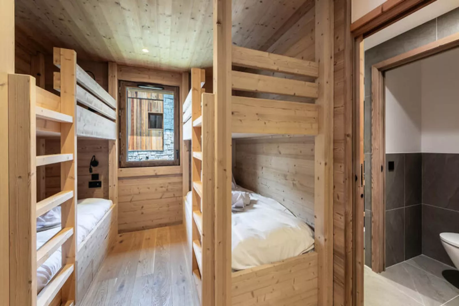 Résidence Les 4 Freres-Niet-getagd