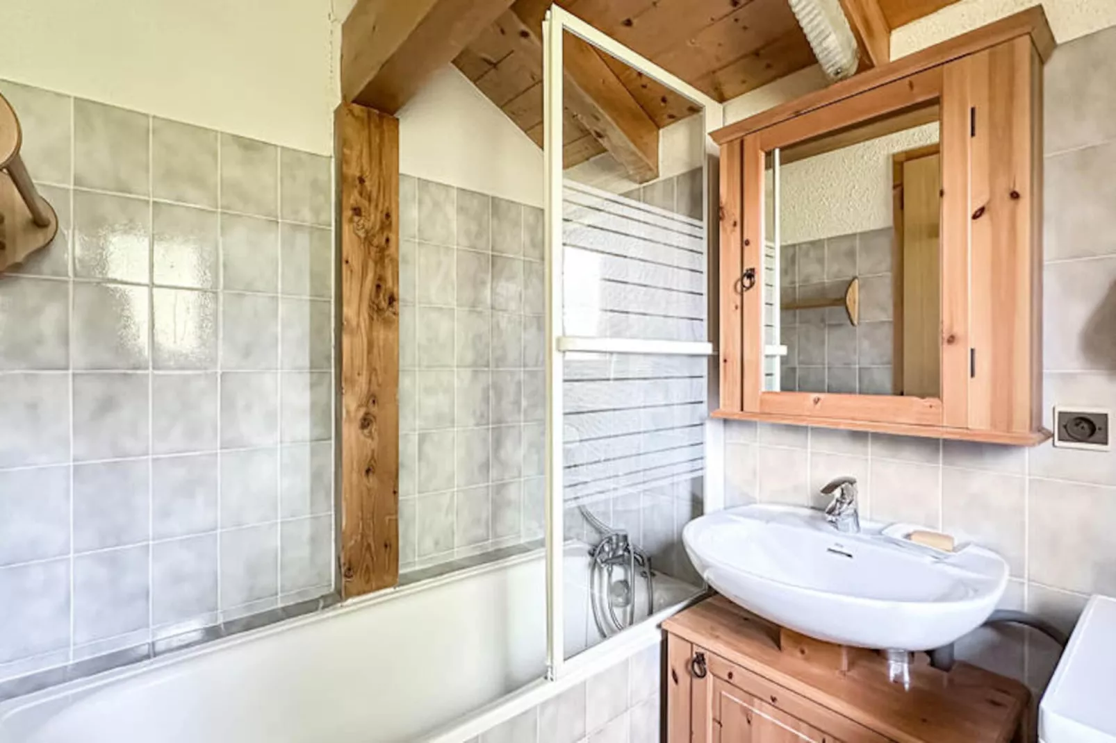 Chalets à Les Carroz-d'Arâches-Niet-getagd