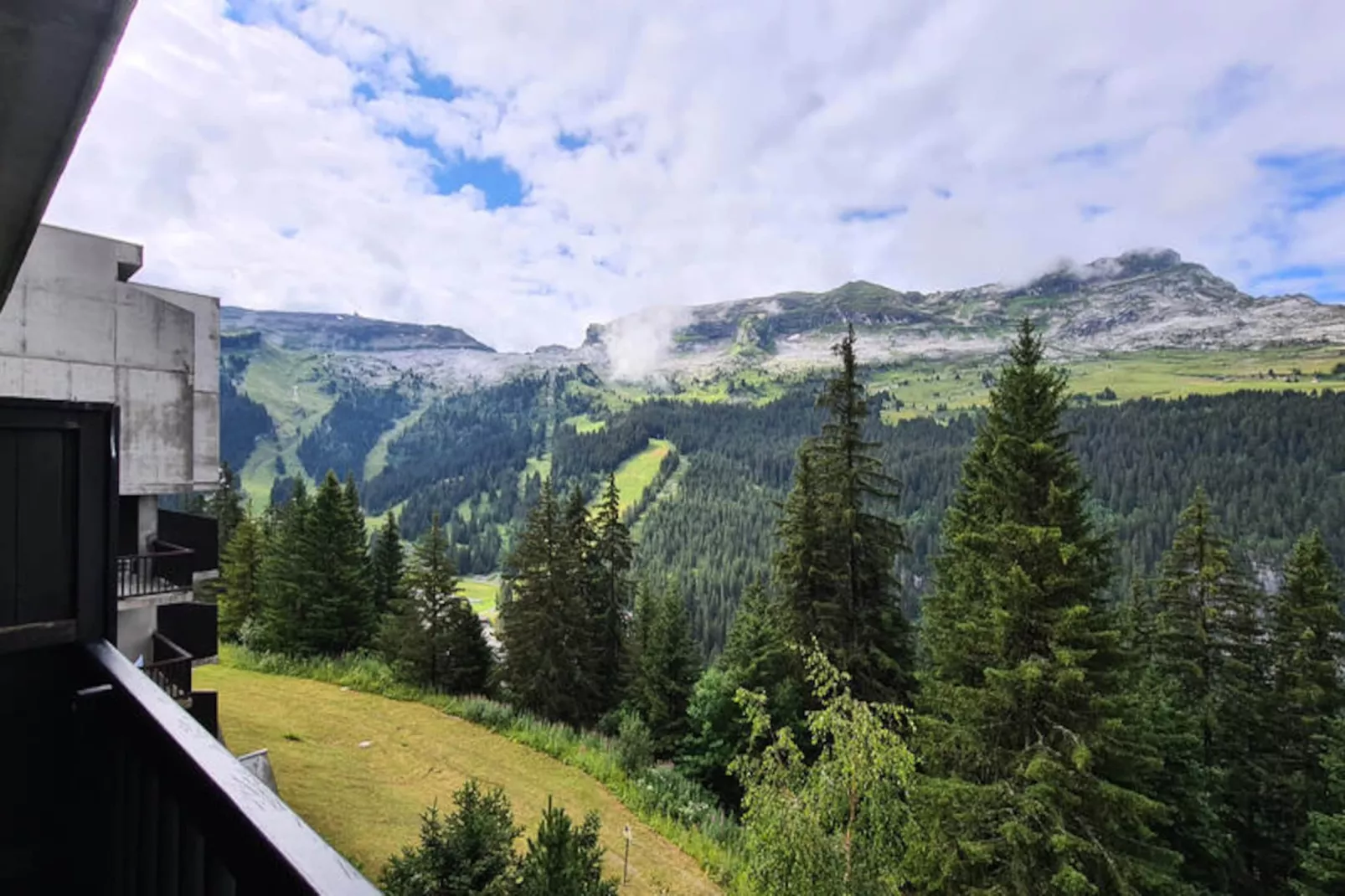 Résidence Iris-Niet-getagd