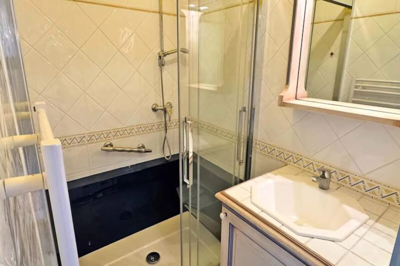 Résidence Port Marine - Niet-getagd