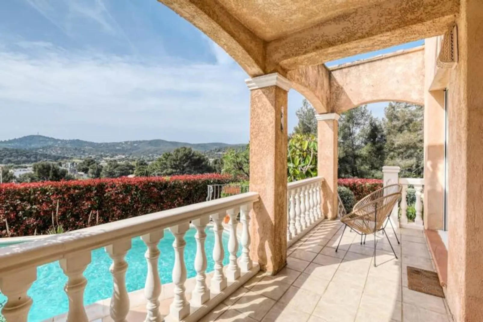 Résidence Vacances En Famille: Maison Avec Piscine & Vue Mer-Niet-getagd