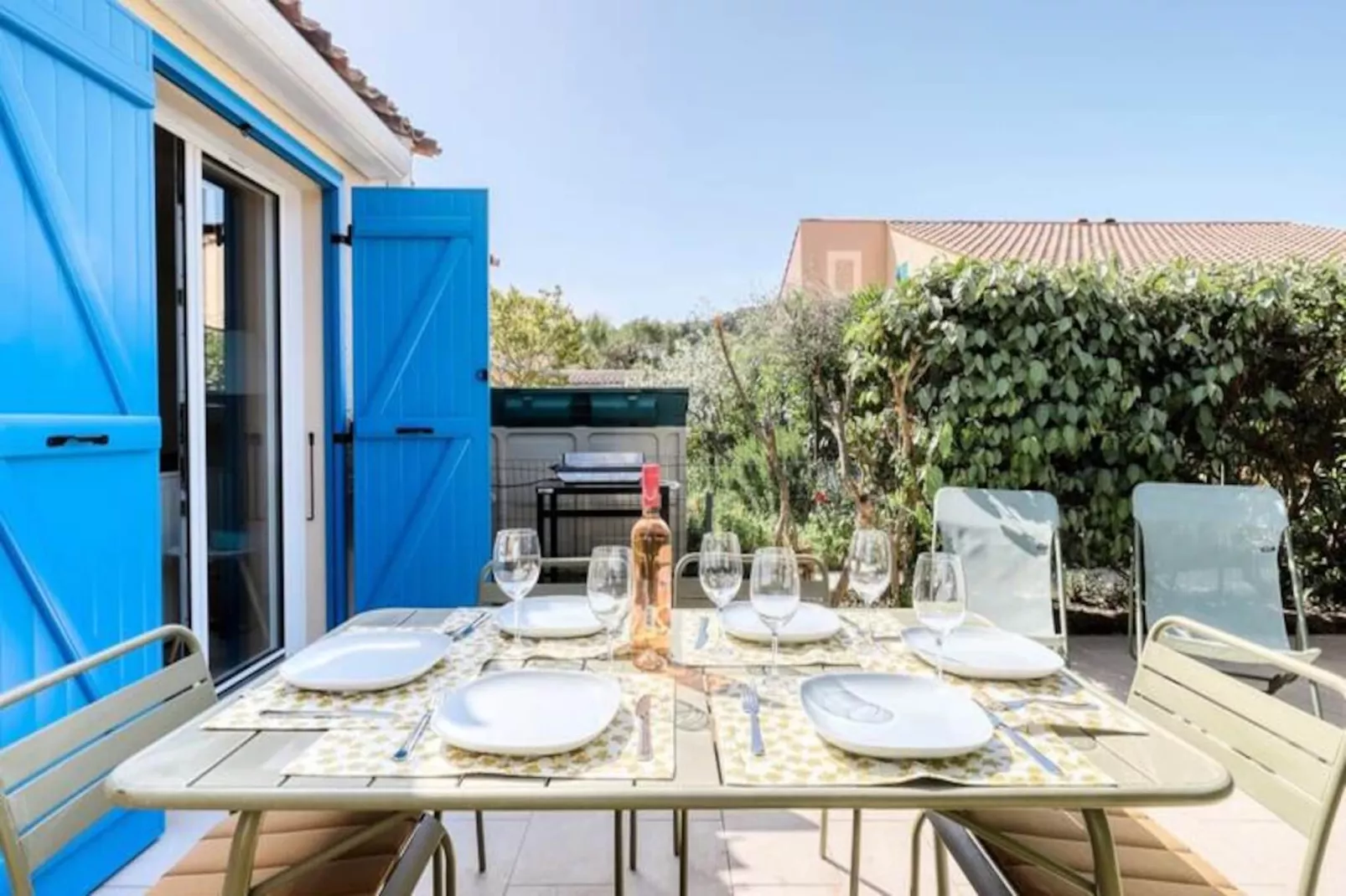 Résidence Mazet Neuf - R&eacute;sidence Tahiti Park (piscine)-Niet-getagd