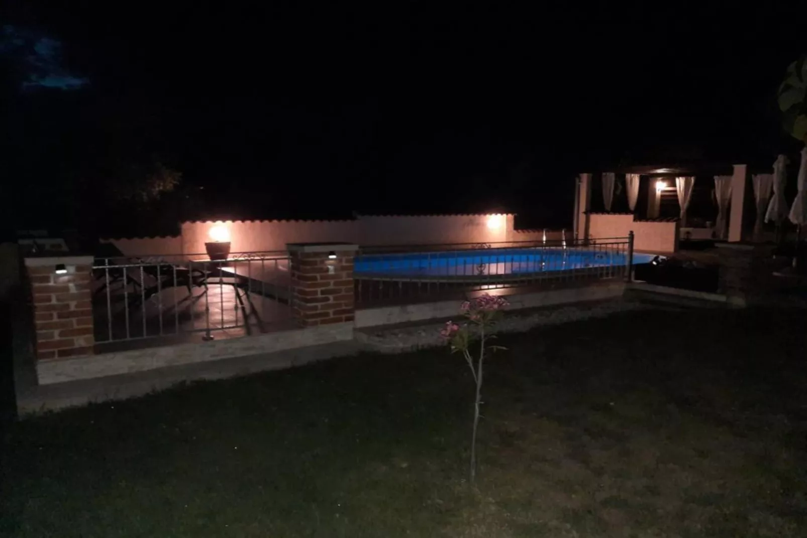 Apartments Matušan Kampor Rab - One Bedroom Apartment With Terrace (A1)-Zwembad