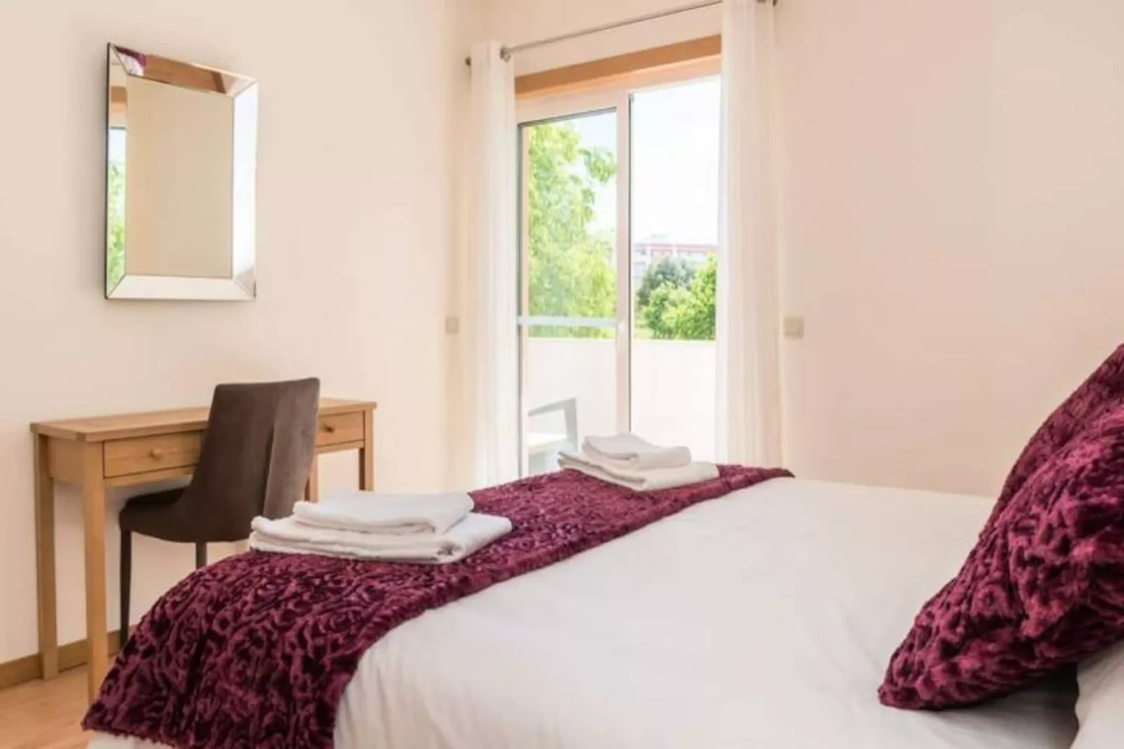 Central Modern 2-bed Apartment Arma&ccedil;&atilde;o De Pera-Niet-getagd