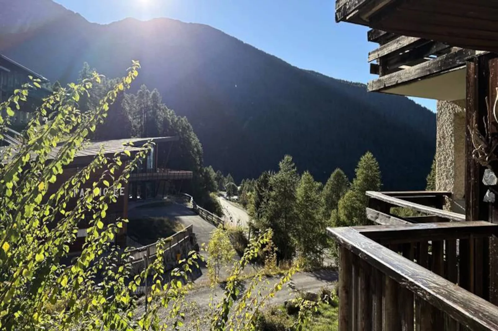 Résidence Balcon Orres-Niet-getagd