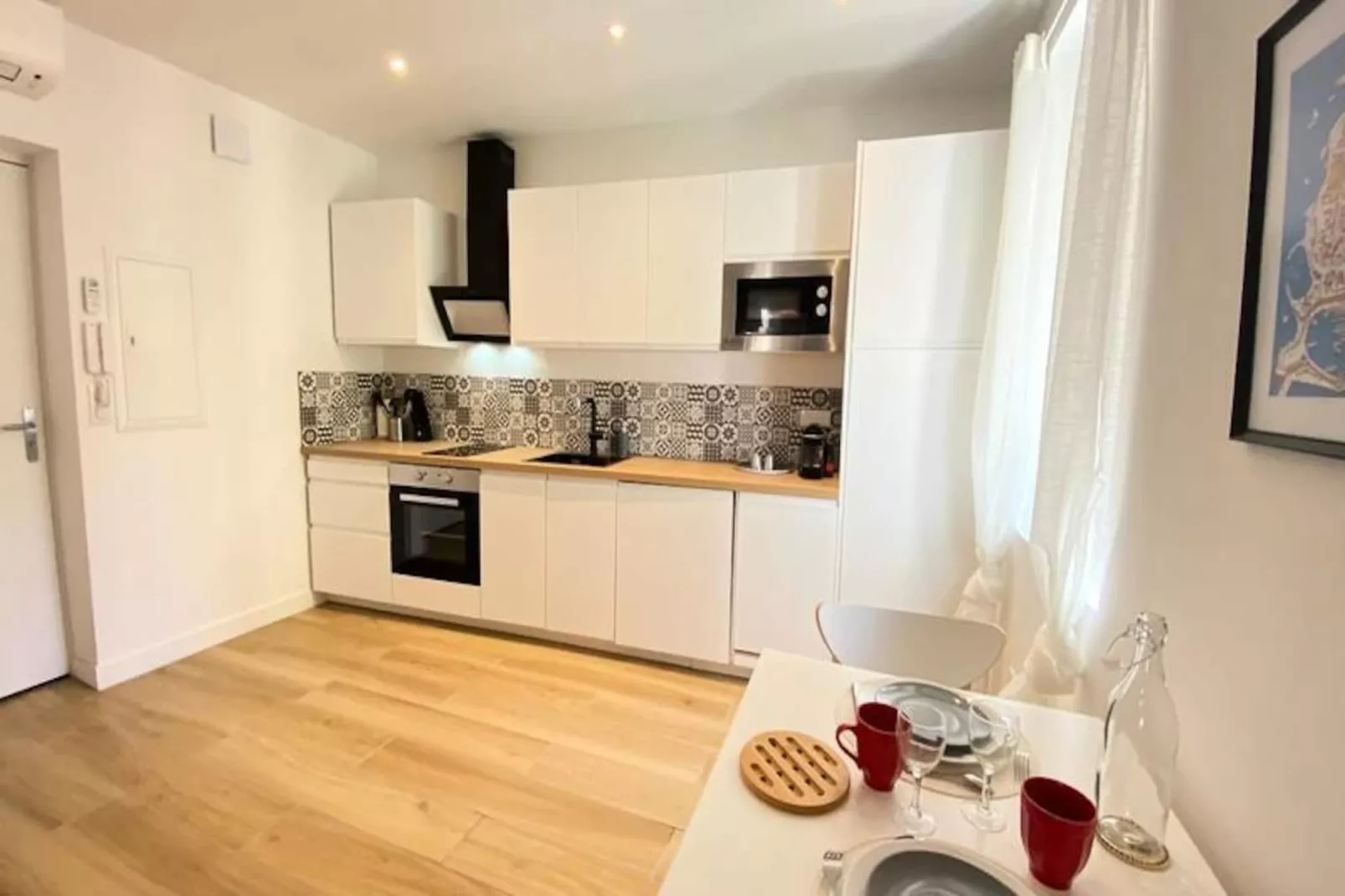 06an - Bel Appartement Au Cœur Du Vieil Antibes-Niet-getagd