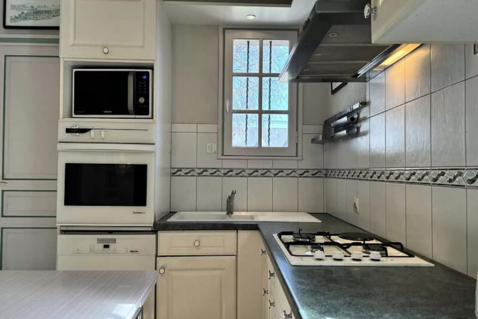 Résidence Les Hôpitaux-Niet-getagd