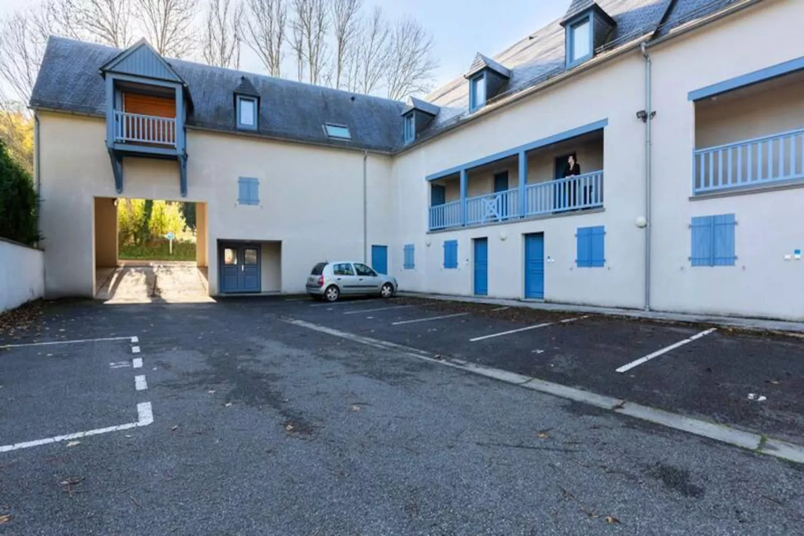 Résidence Autun-Niet-getagd