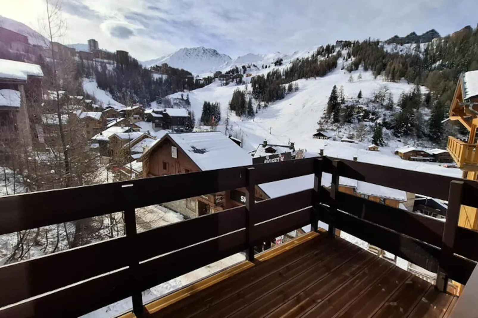 Résidence Ellebore-Niet-getagd