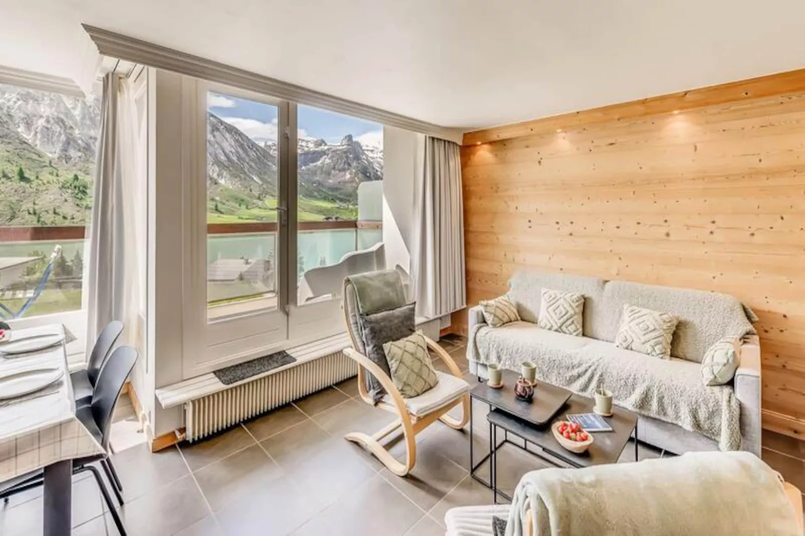 Résidence Combe Folle-Niet-getagd