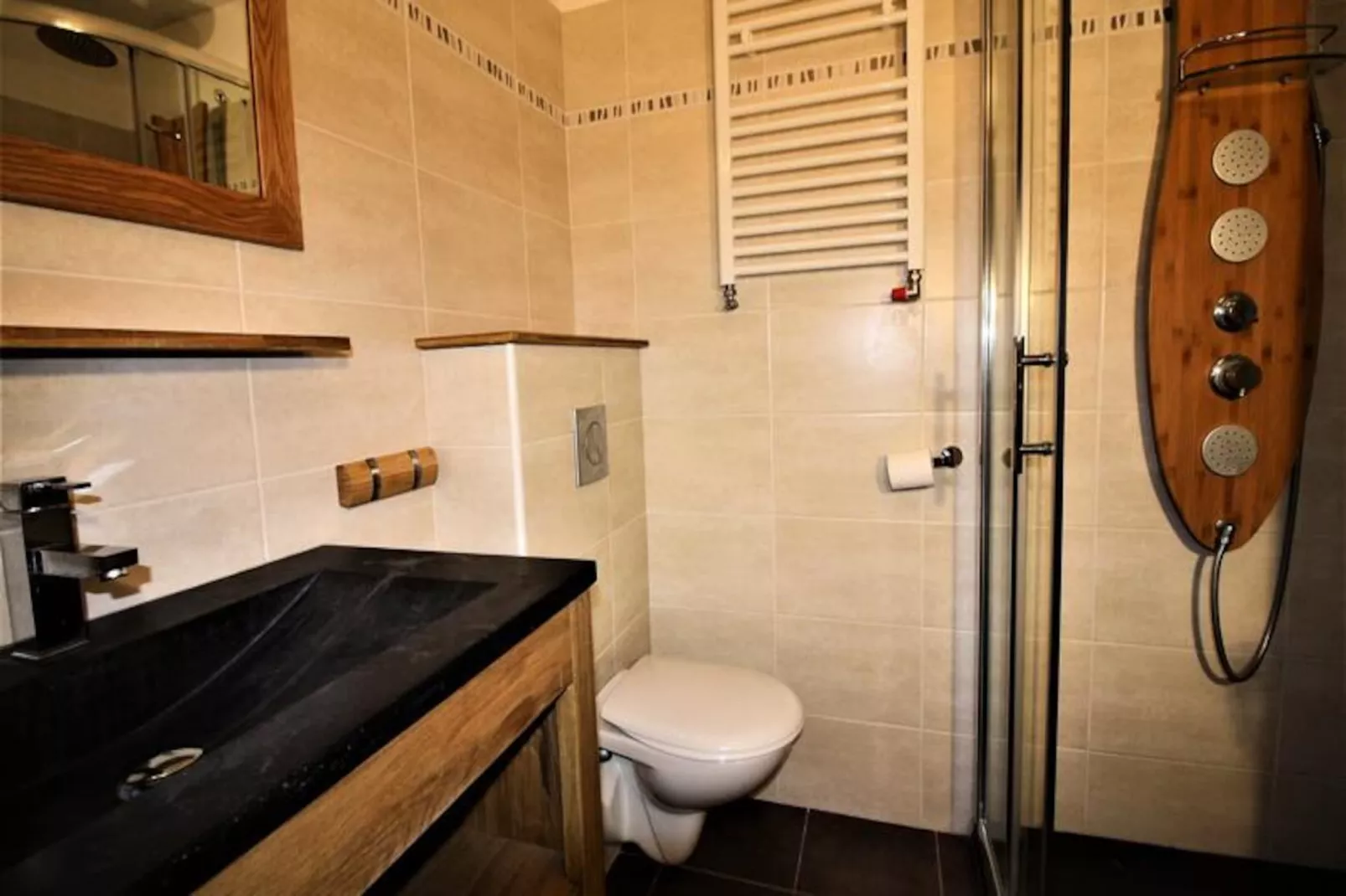 Chalet De La Tour-Niet-getagd