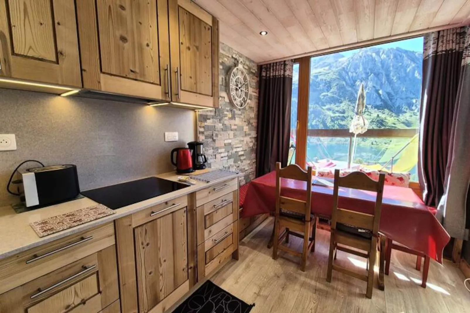 Résidence Combe Folle-Niet-getagd