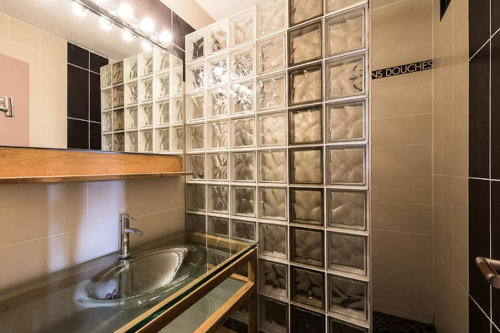 Résidence Schuss-Niet-getagd