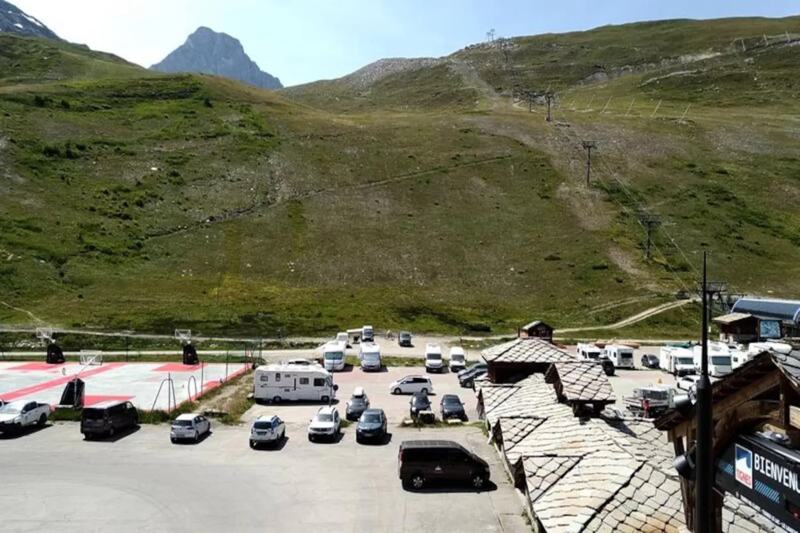 Résidence Rond Point Des Pistes C-Niet-getagd