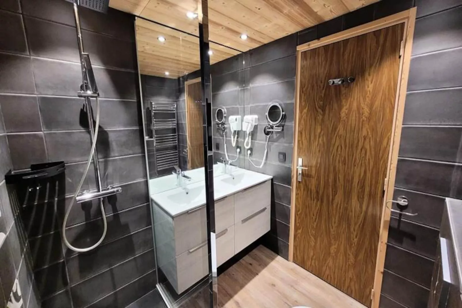 Résidence Cry De Lys-Niet-getagd