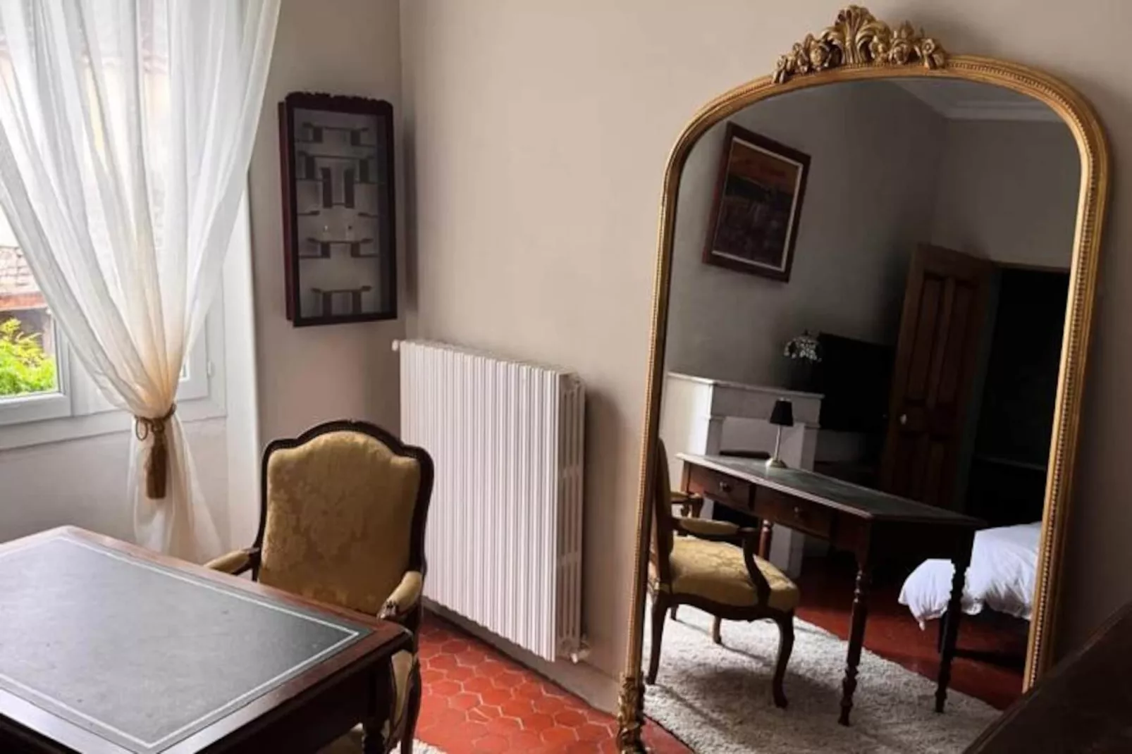 Elivi : Maison De Ville Avec Jardin &agrave; Deux Pas Du Centre Historique-Niet-getagd