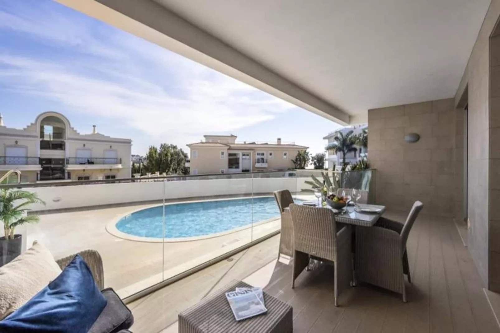 Zentuni Ocean Front-Niet-getagd