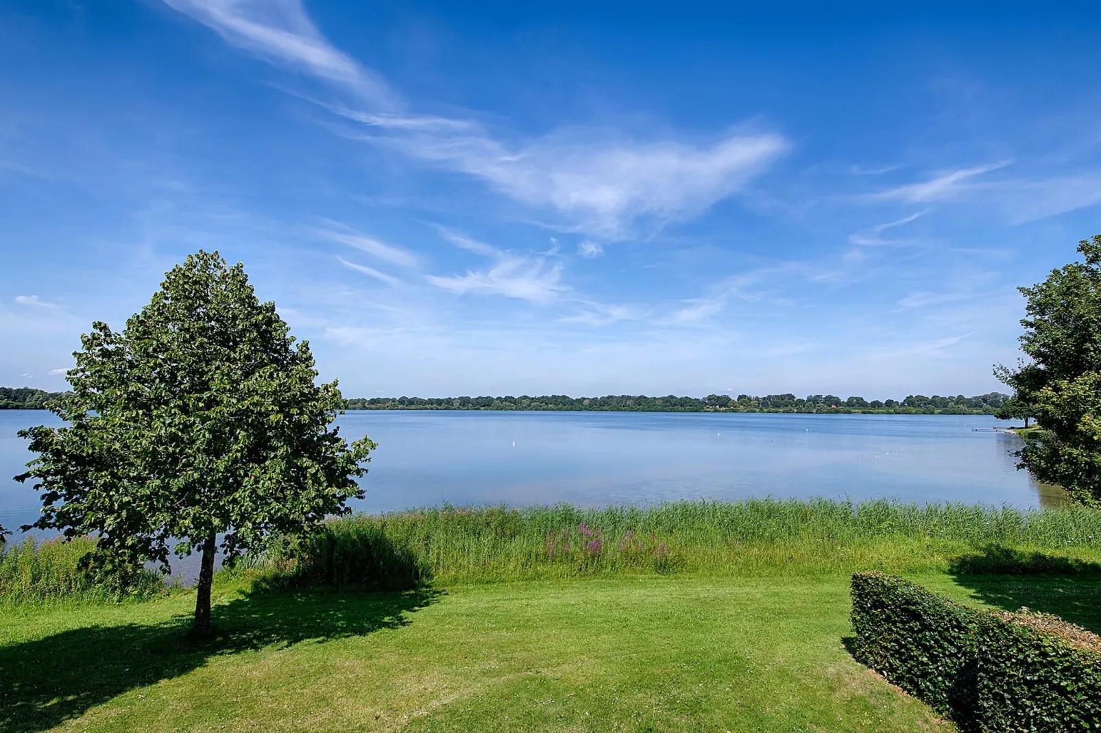 Waterwoning 2-6 persoons-Uitzicht zomer