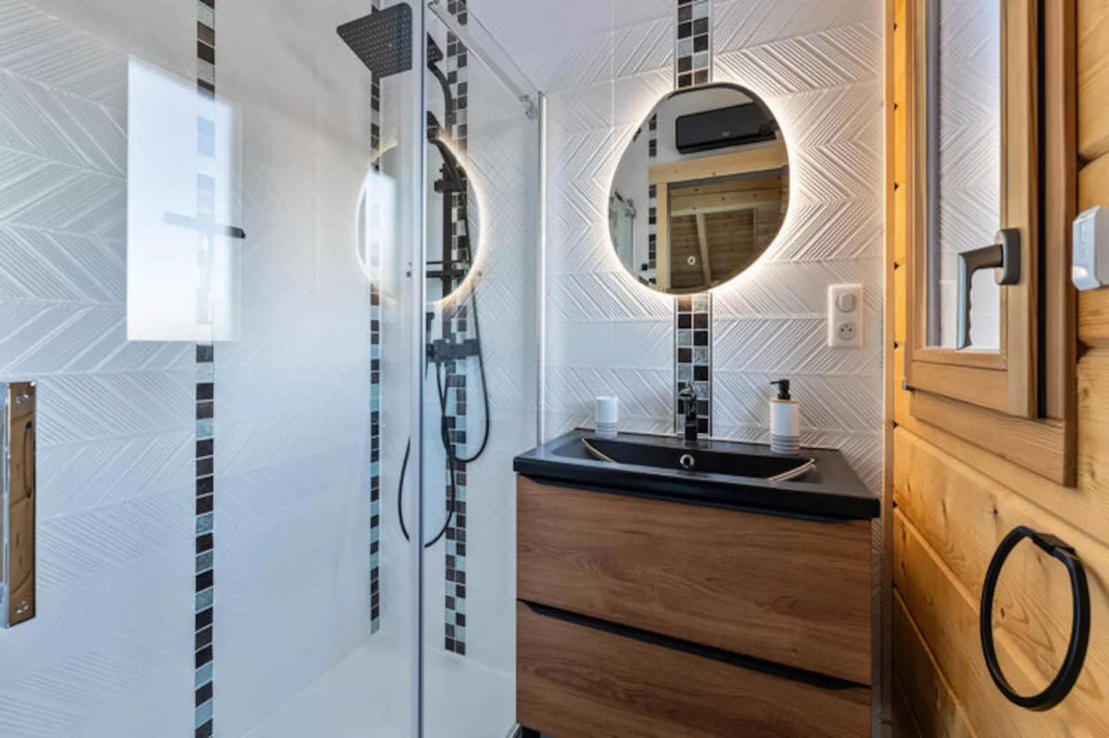 Résidence Pramouton-Niet-getagd