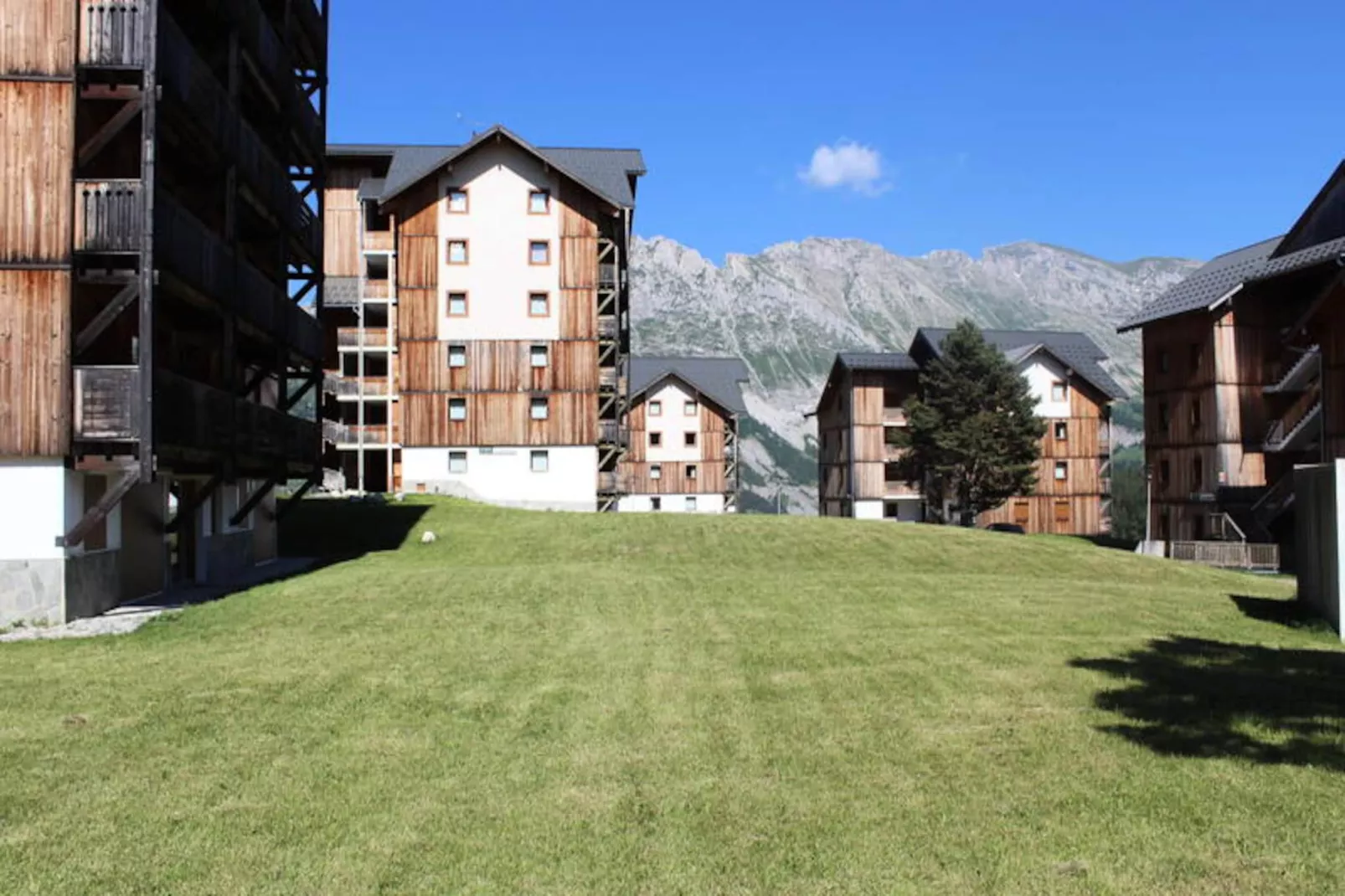 Les Chalets De Superd Gentiane-Niet-getagd