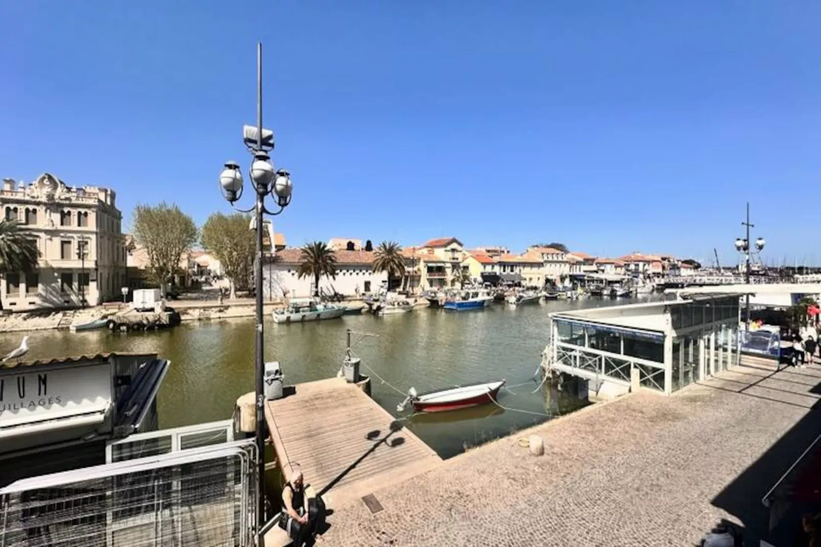 Résidence Les Palmiers -  Appartement Une Chambre Vue Canal-Niet-getagd