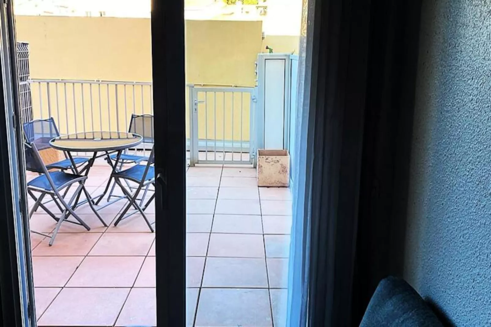 Beau T2 Bis Traversant Idéalement Situé-Niet-getagd