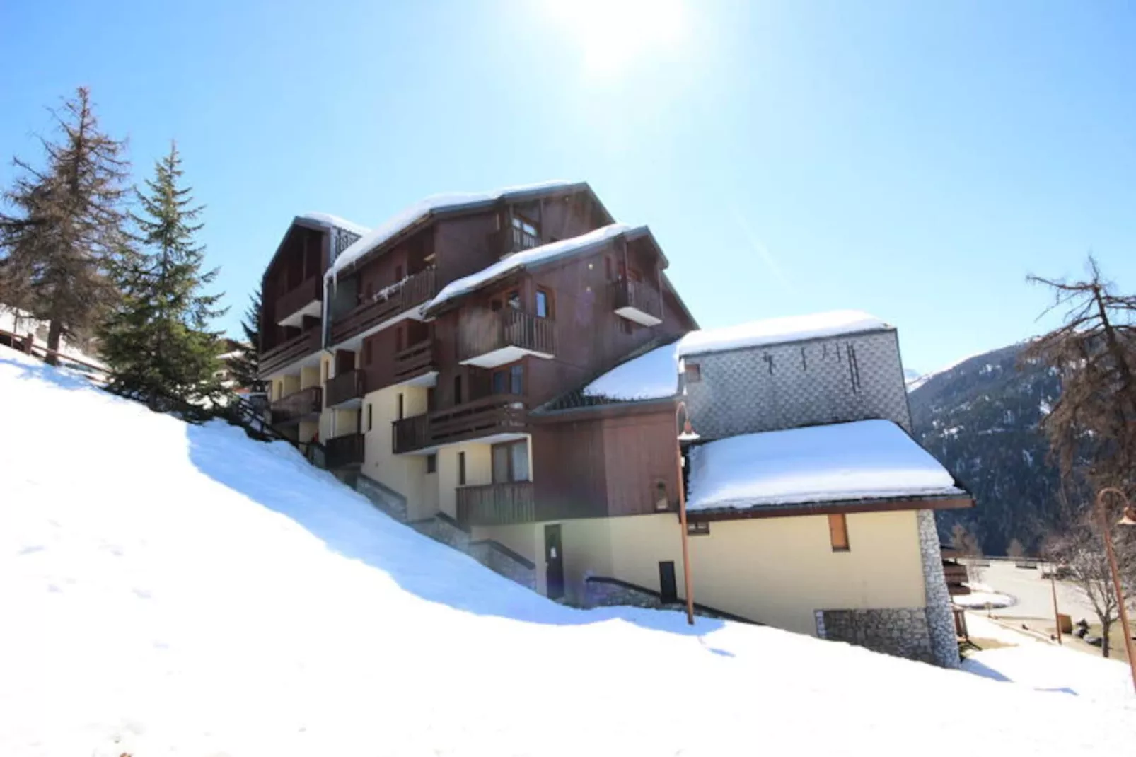 Résidence Michailles-Niet-getagd