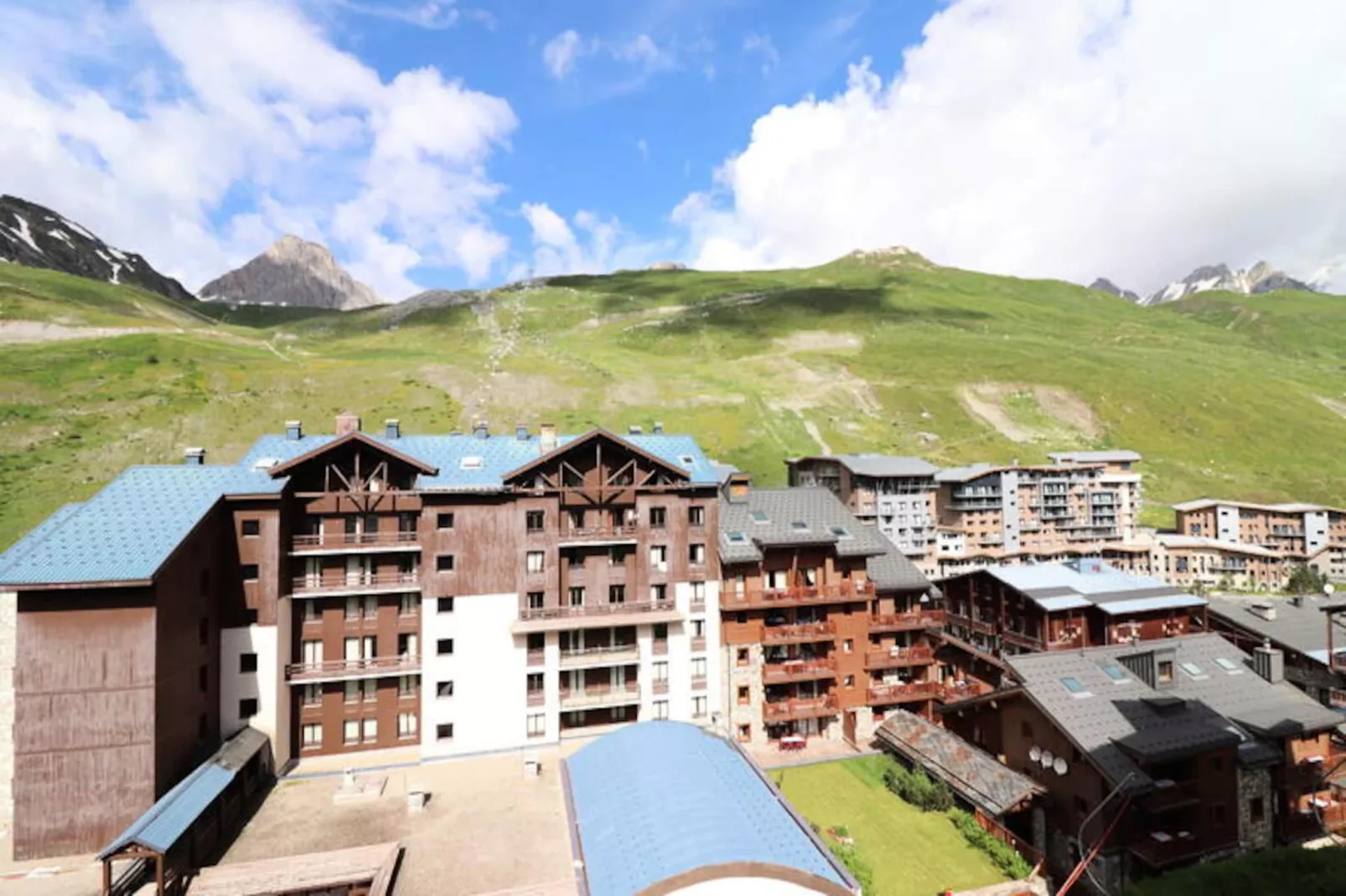 Résidence Genepi-Niet-getagd