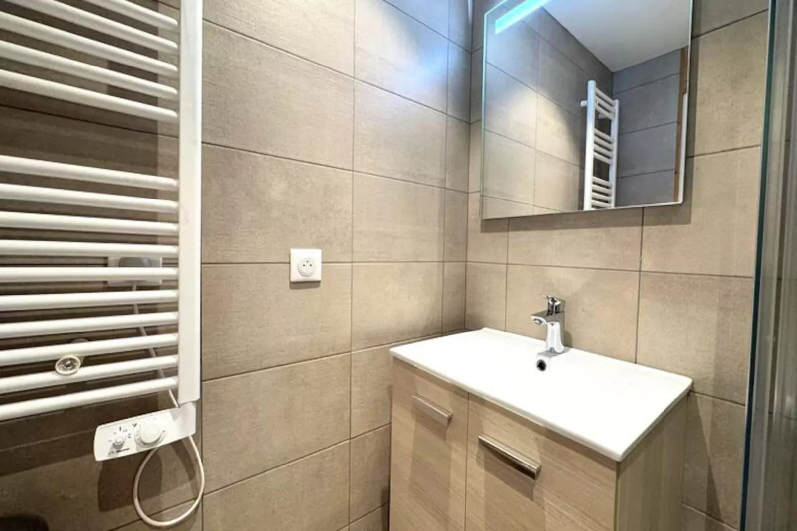 Résidence Caron-Niet-getagd